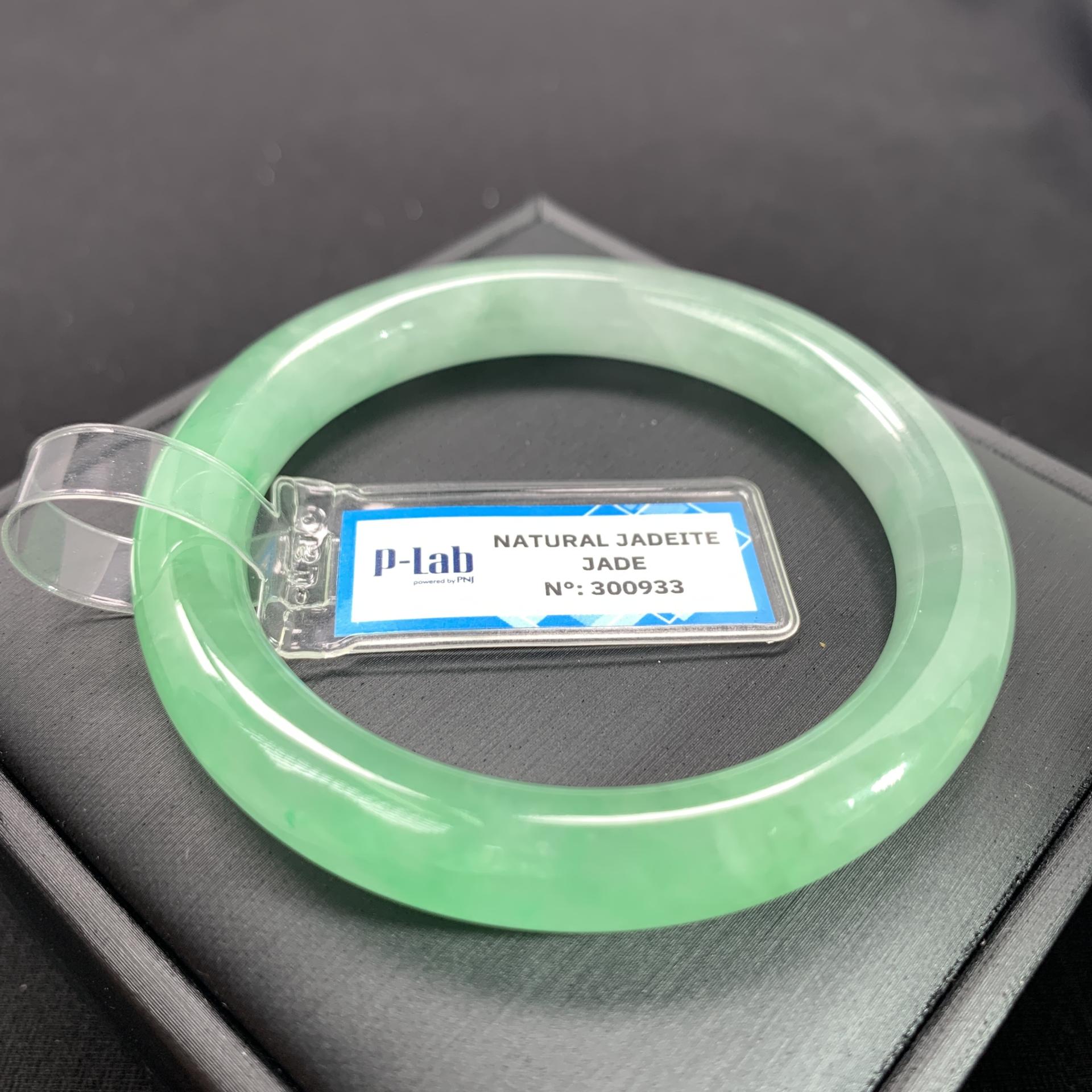 Vòng cẩm thạch giá sỉ mang giá trị thẩm mỹ cao và khả năng sinh lời bền vững.